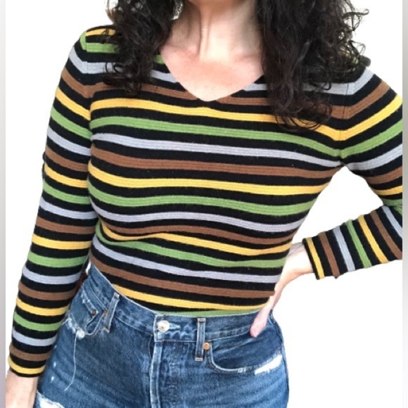 100% Cashmere Multicolor Rainbow Striped V-neck Sweater - Picture 15 of 16